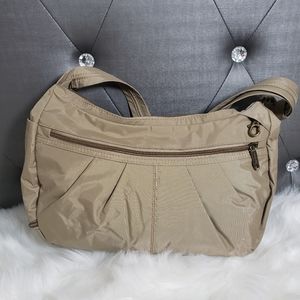 Travelon Anti-Theft RFID-Blocking Cross-Body Bag